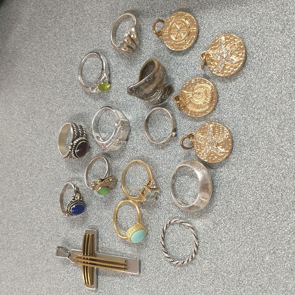 🦋Jewelry Bundle🦋 - Picture 1 of 13